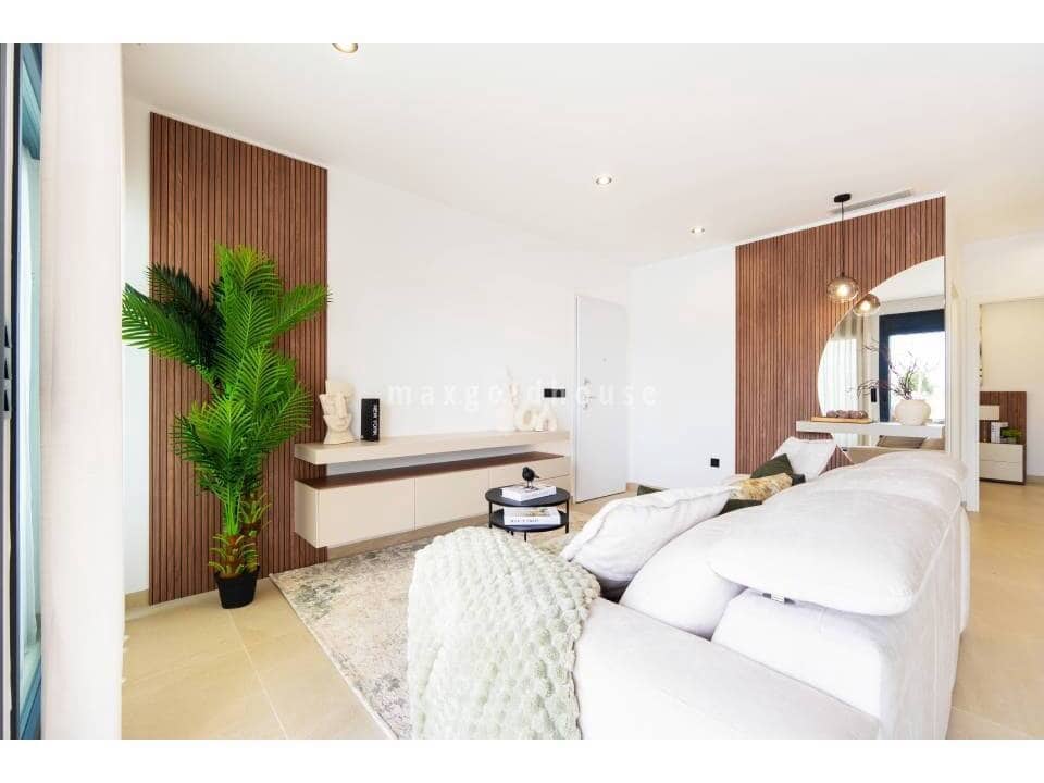 4 bedroom Villa for sale in San Pedro del Pinatar with pool - € 499,000 (Ref: 9583548)