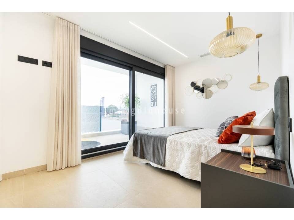 3 bedroom Villa for sale in San Pedro del Pinatar with pool - € 410,000 (Ref: 9583549)