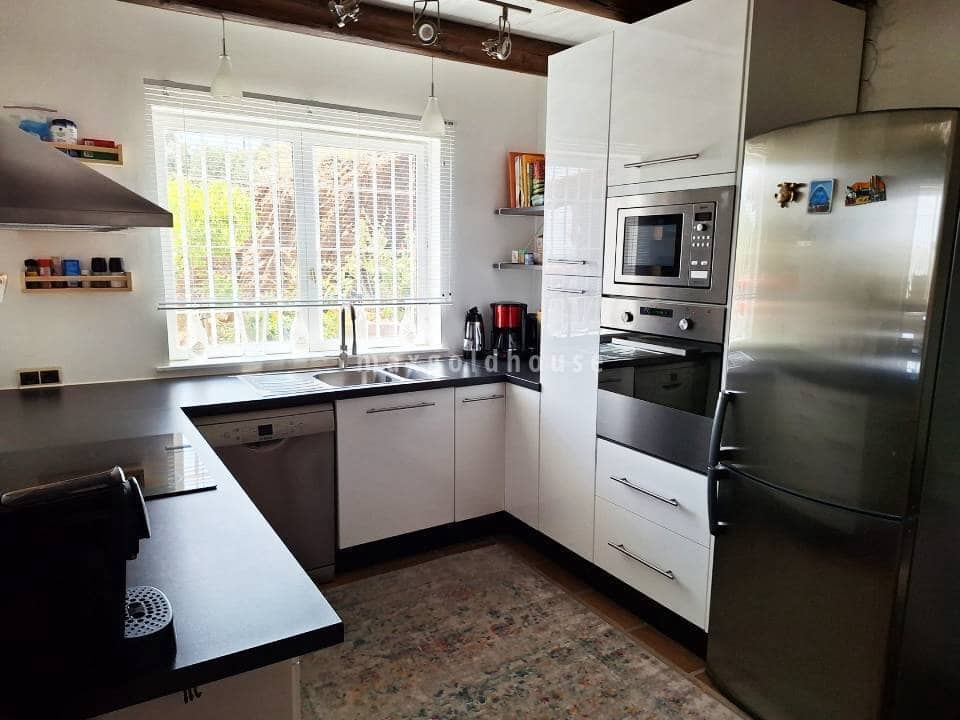 4 makuuhuone Huvila myytävänä paikassa Competa mukana uima-altaan - 330 000 € (Ref: 9585153)