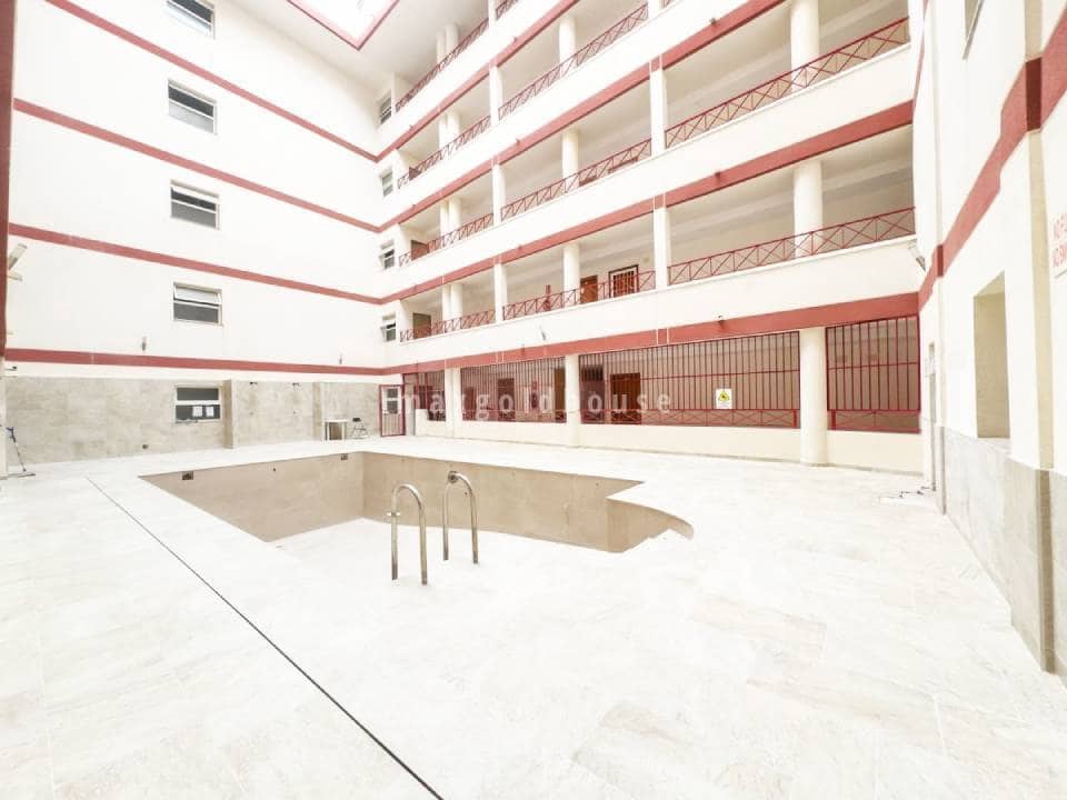 2 soverom Leilighet til salgs i Torrevieja med svømmebasseng - € 142 000 (Ref: 9591939)