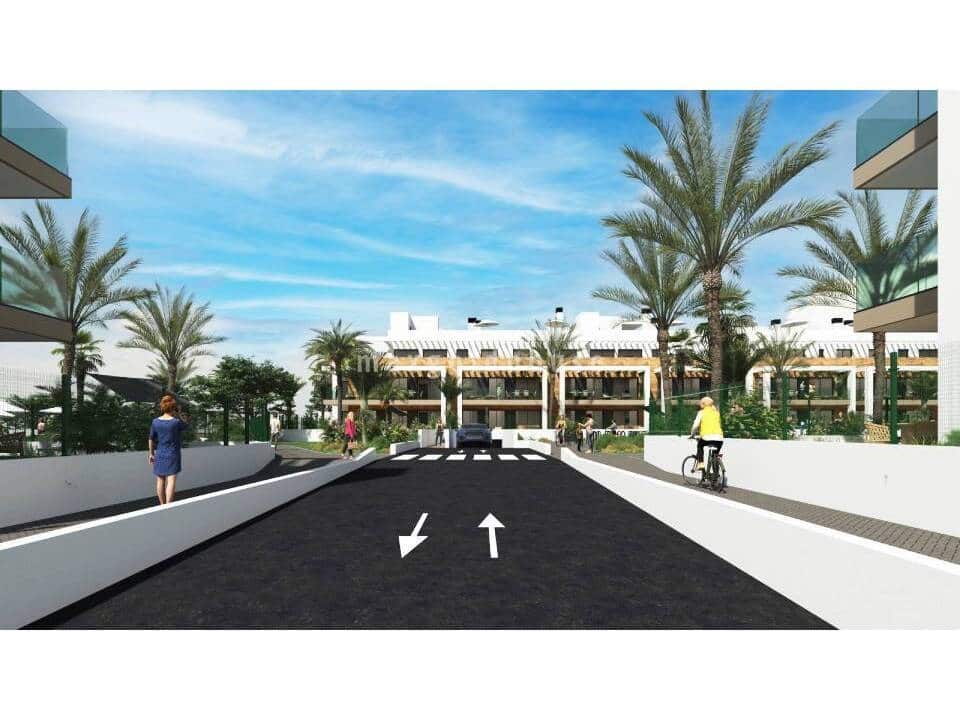 Apartamento de 3 habitaciones en Los Alcázares en venta con piscina - 317.000 € (Ref: 9593237)