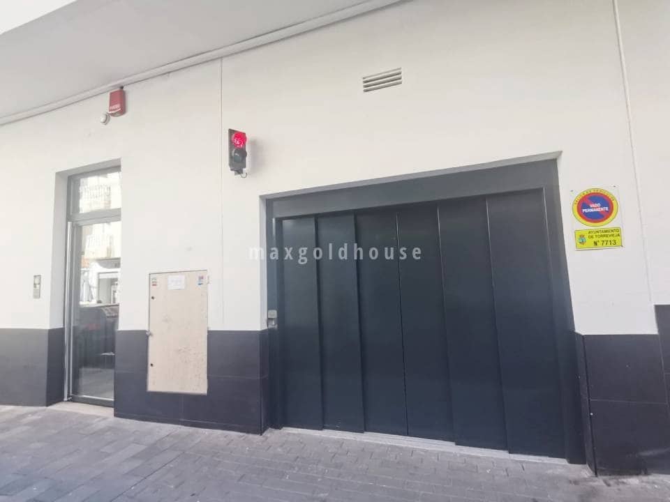 2 slaapkamer Appartement te koop in Torrevieja met zwembad - € 259.000 (Ref: 9593240)