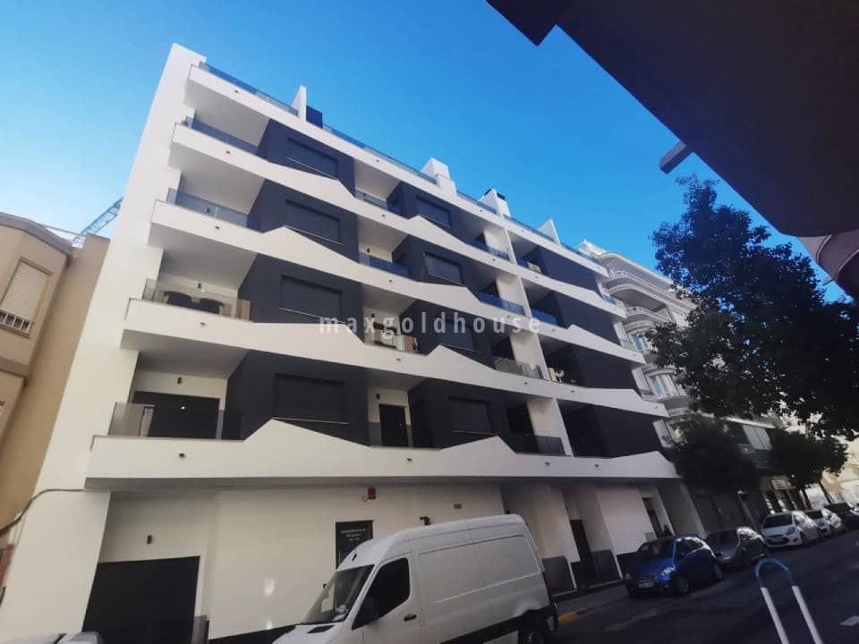 2 slaapkamer Appartement te koop in Torrevieja met zwembad - € 259.000 (Ref: 9593240)