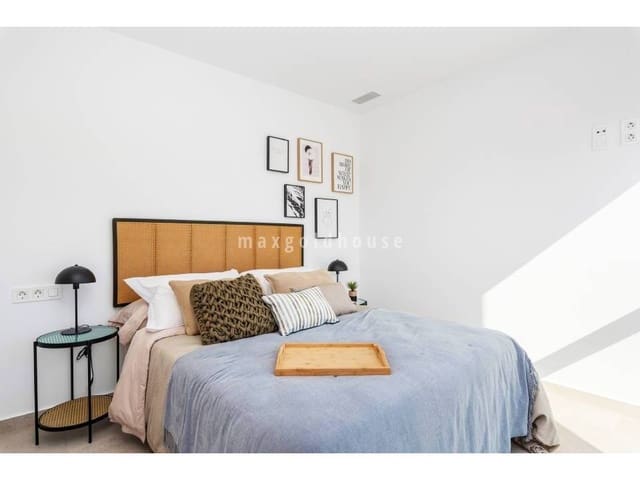 3 makuuhuone Huvila myytävänä paikassa Los Alcázares mukana uima-altaan - 399 900 € (Ref: 9602378)