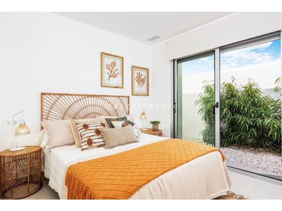 3 quarto Moradia para venda em Los Alcazares com piscina - 499 900 € (Ref: 9602388)