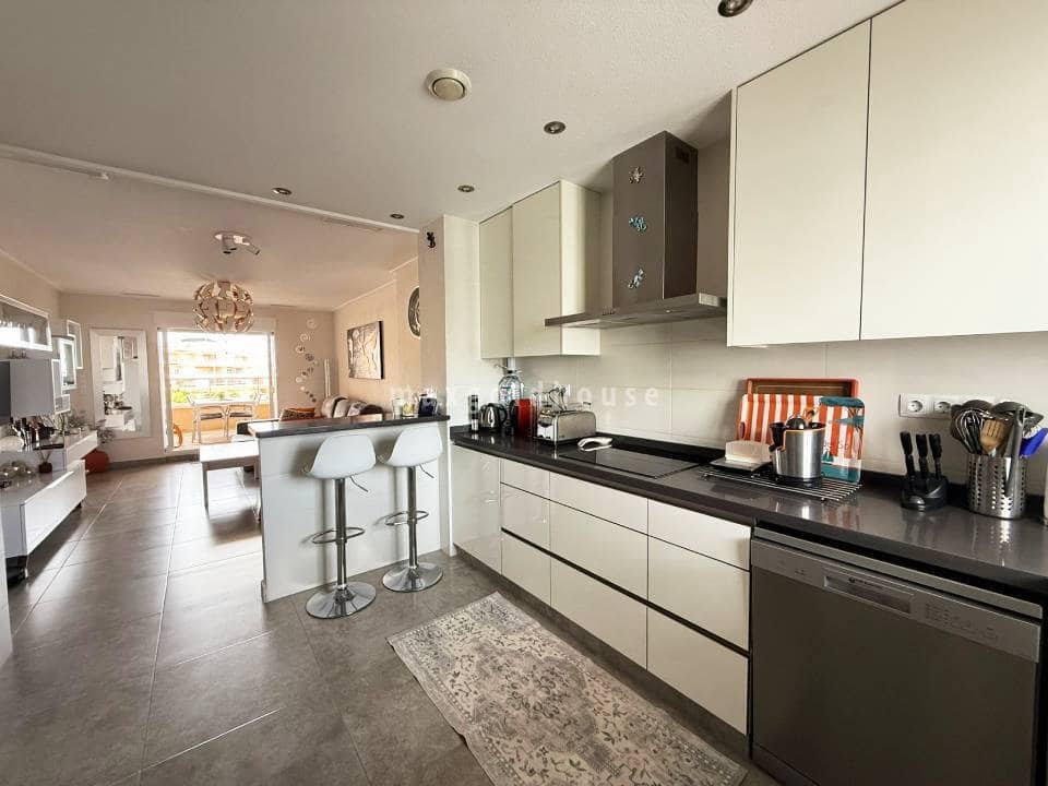 2 bedroom Apartment for sale in Villamartin with pool - € 259,000 (Ref: 9617111)