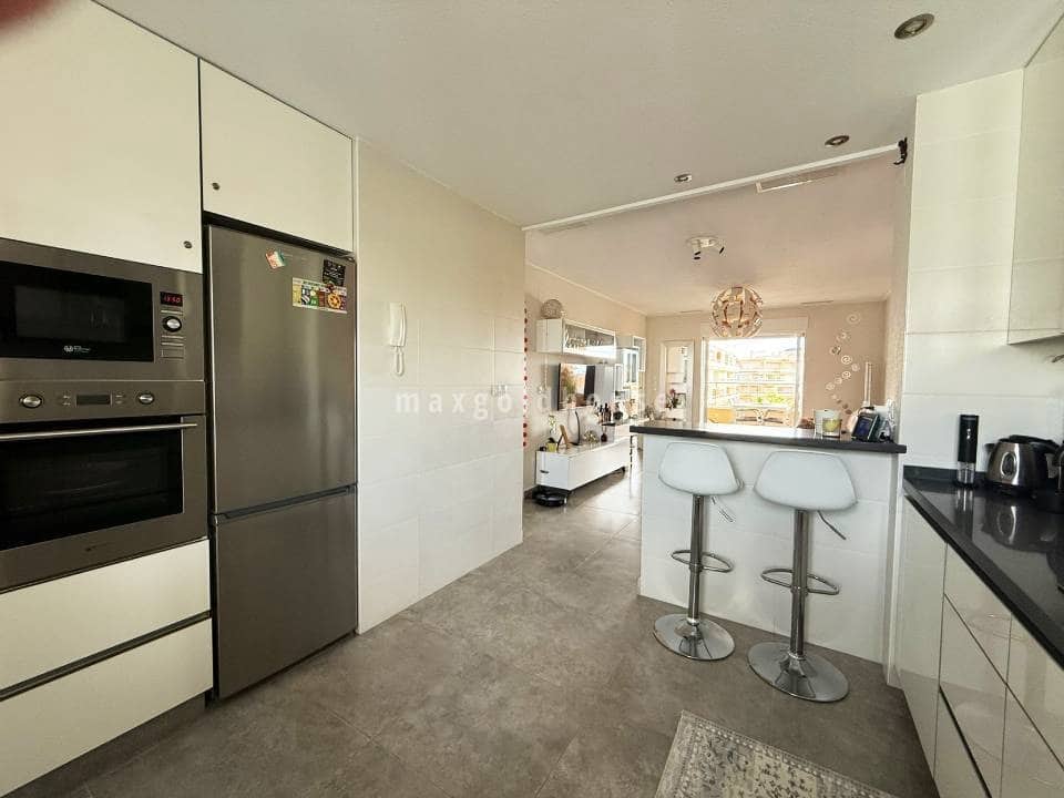 2 bedroom Apartment for sale in Villamartin with pool - € 259,000 (Ref: 9617111)