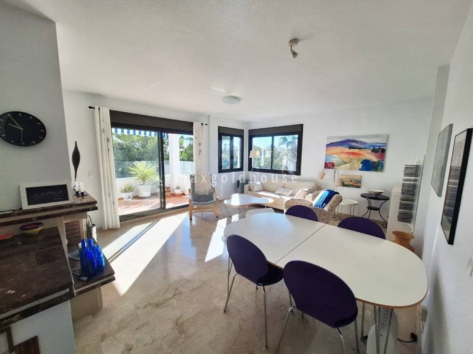 3 chambre Appartement à vendre à Villamartin avec piscine - 219 000 € (Ref: 9618697)