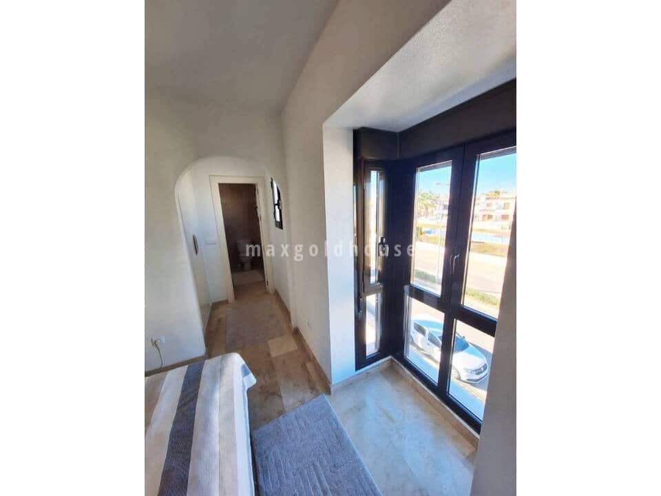 3 chambre Appartement à vendre à Villamartin avec piscine - 219 000 € (Ref: 9618697)