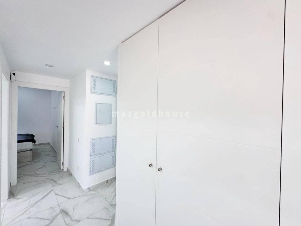 2 chambre Appartement à vendre à Torrevieja avec piscine - 390 000 € (Ref: 9622252)