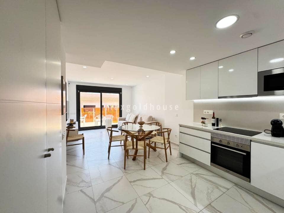 2 chambre Appartement à vendre à Torrevieja avec piscine - 390 000 € (Ref: 9622252)