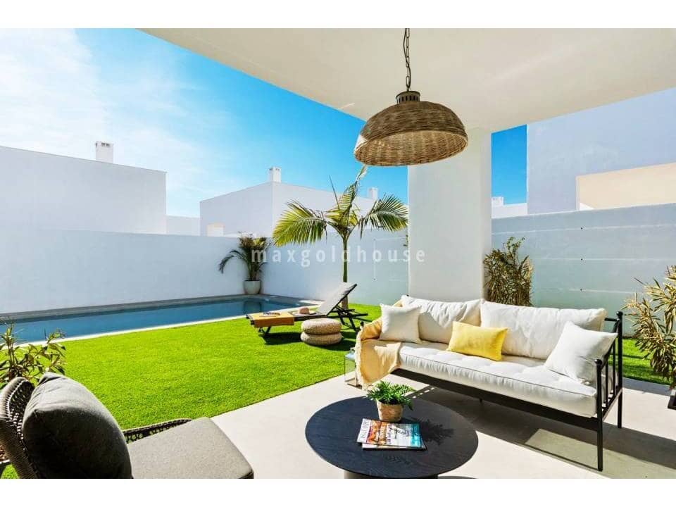 3 sovrum Villa till salu i Mar de Cristal med pool - 549 000 € (Ref: 9626910)