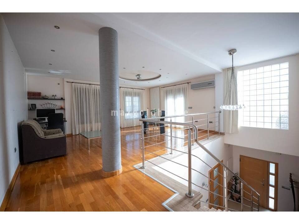 4 soveværelse Villa til salg i Avileses med swimmingpool - € 1.350.000 (Ref: 9639842)