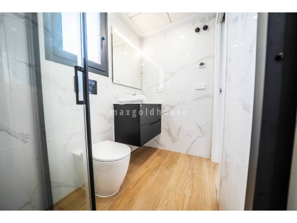 3 bedroom Villa for sale in Algorfa with pool - € 465,000 (Ref: 9639845)