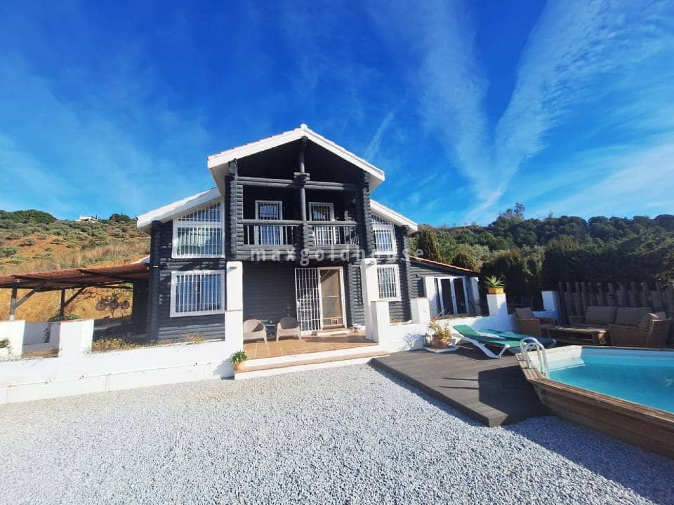 4 slaapkamer Villa te koop in Competa met zwembad - € 330.000 (Ref: 9646392)