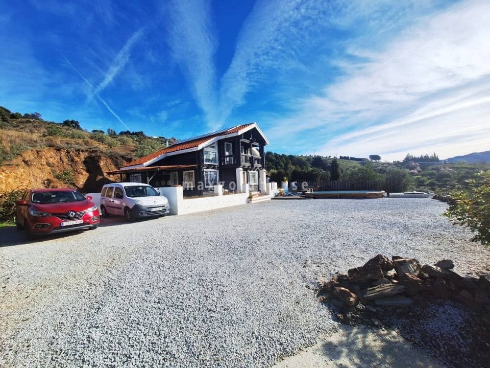 4 slaapkamer Villa te koop in Competa met zwembad - € 330.000 (Ref: 9646392)