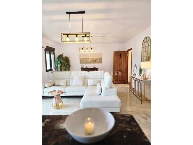 Apartamento de 3 habitaciones en Las Ramblas Golf, Orihuela en venta con piscina - 274.950 € (Ref: 9650460)