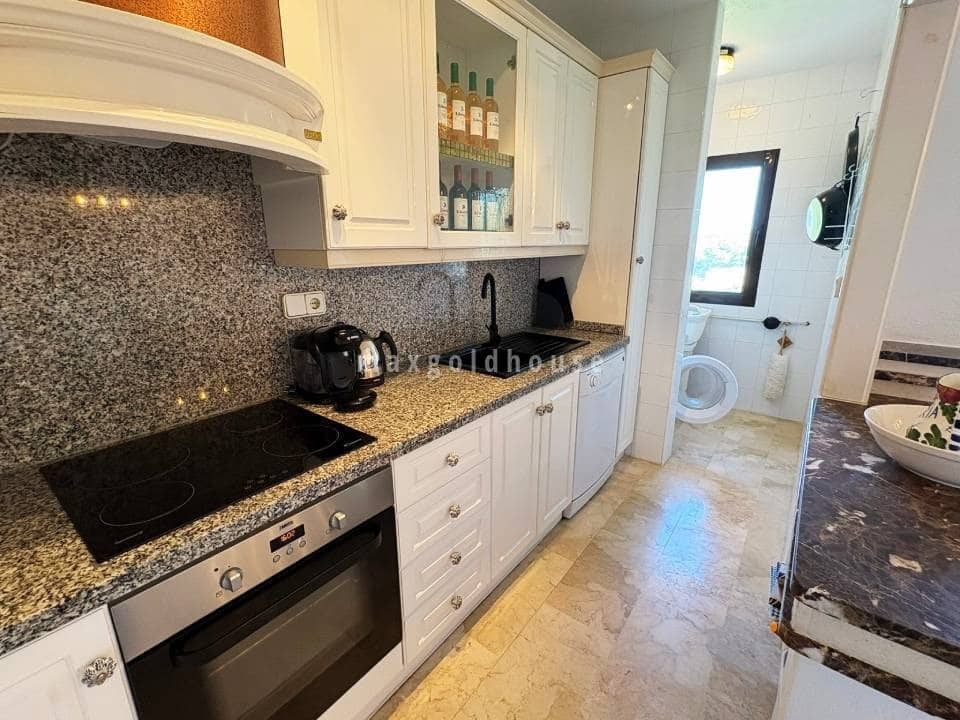 3 slaapkamer Appartement te koop in Las Ramblas Golf met zwembad - € 274.950 (Ref: 9650460)