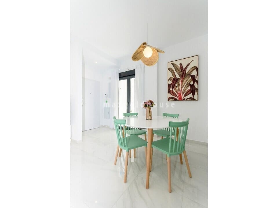 3 soveværelse Villa til salg i Los Montesinos med swimmingpool - € 395.000 (Ref: 9650853)