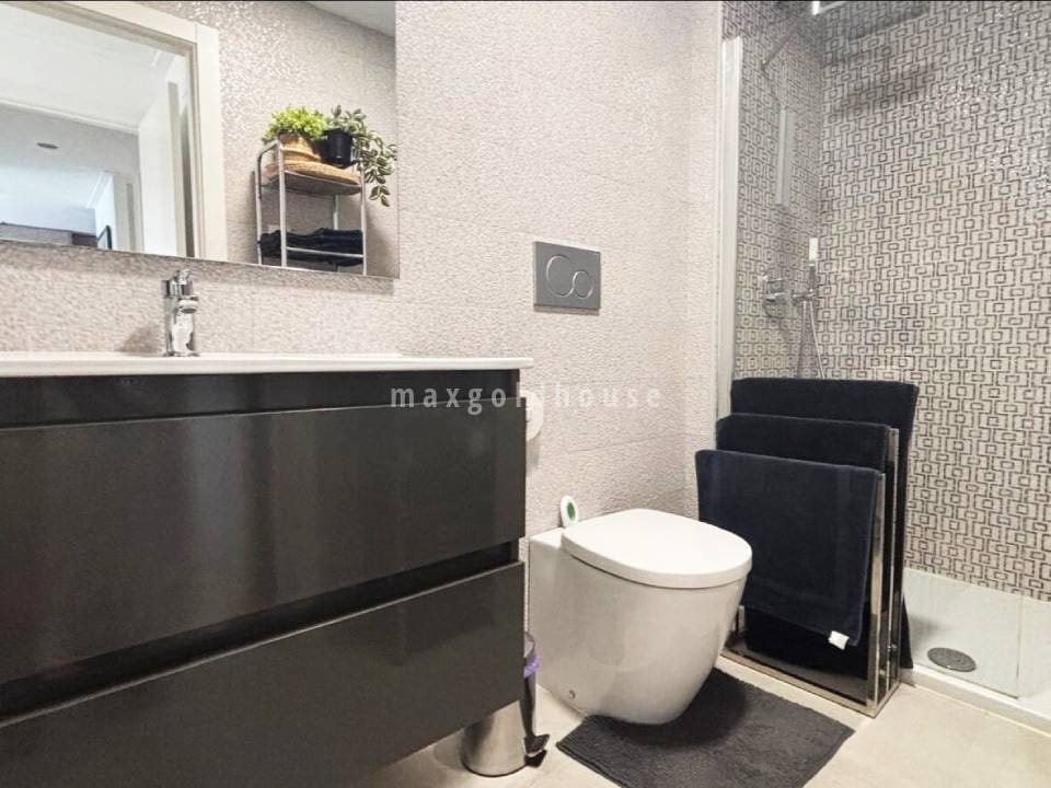 2 sovrum Lägenhet till salu i Torrevieja med pool - 253 000 € (Ref: 9654333)