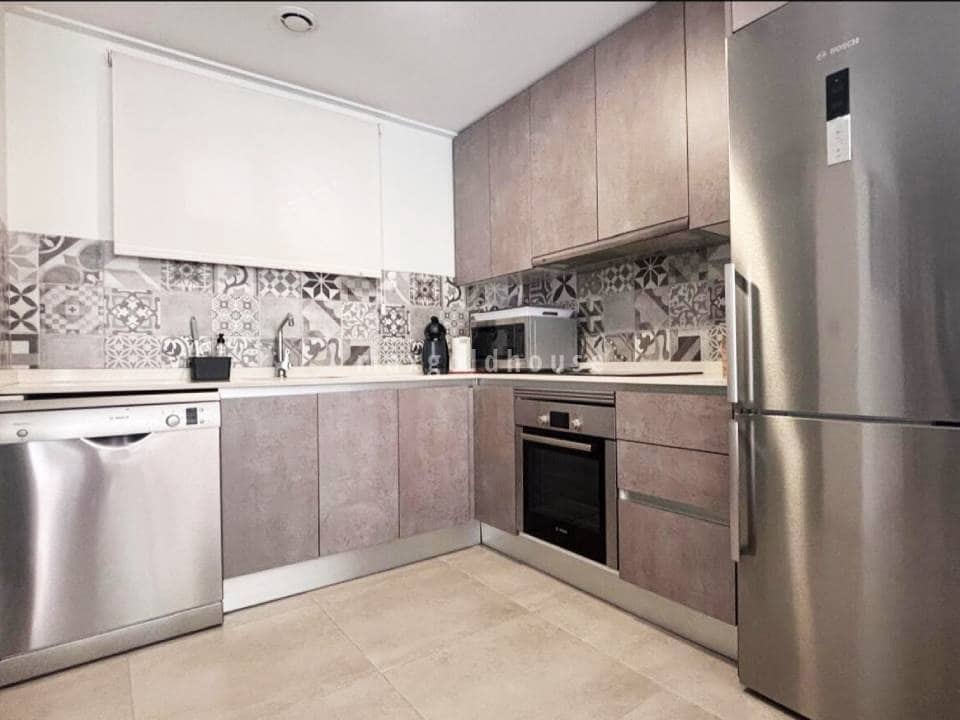 2 sovrum Lägenhet till salu i Torrevieja med pool - 253 000 € (Ref: 9654333)