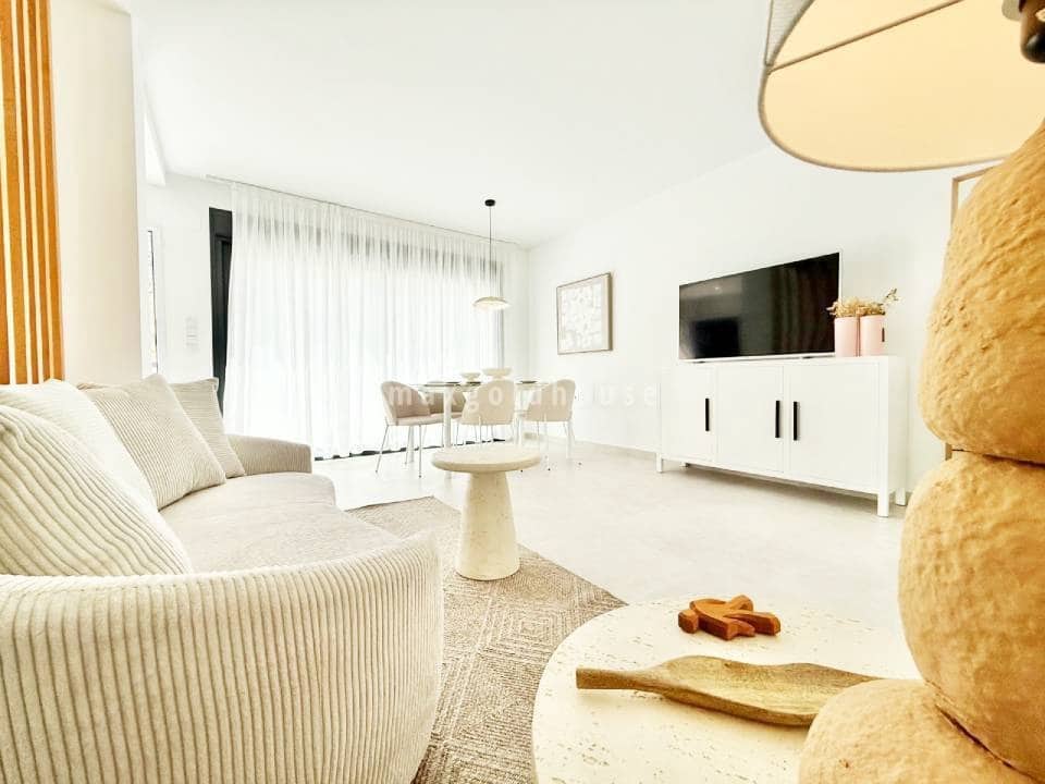 Chalet de 3 habitaciones en Cox en venta con piscina - 238.000 € (Ref: 9665541)