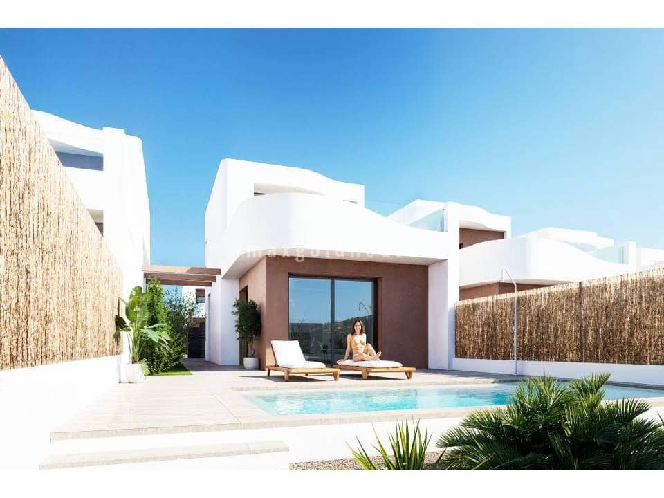 3 soveværelse Villa til salg i Los Montesinos med swimmingpool - € 445.000 (Ref: 9676481)