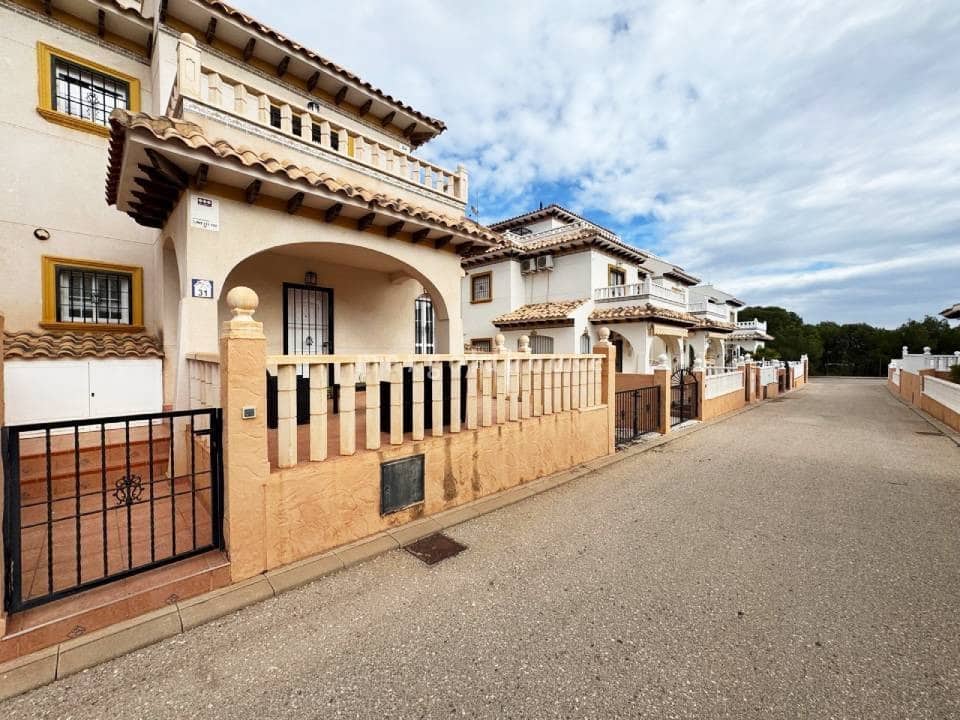 2 soveværelse Rækkehus til salg i Orihuela Costa med swimmingpool - € 229.900 (Ref: 9680550)