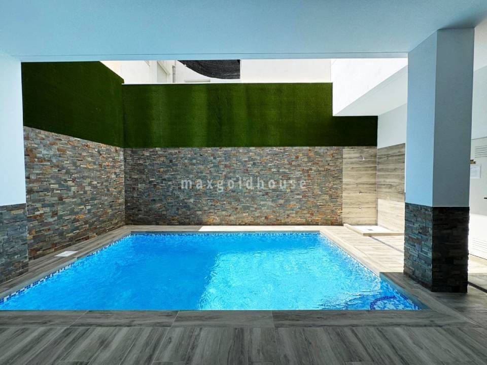 2 Zimmer Apartment zu verkaufen in Torrevieja mit Pool - 390.000 € (Ref: 9683307)