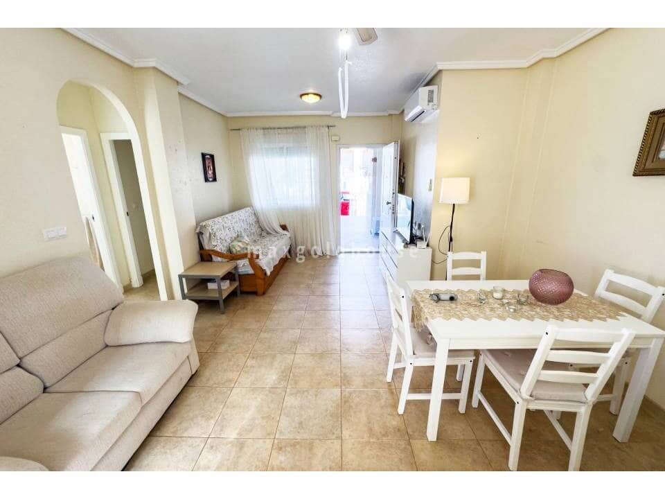 2 soveværelse Lejlighed til salg i Torrevieja med swimmingpool - € 152.000 (Ref: 9687640)