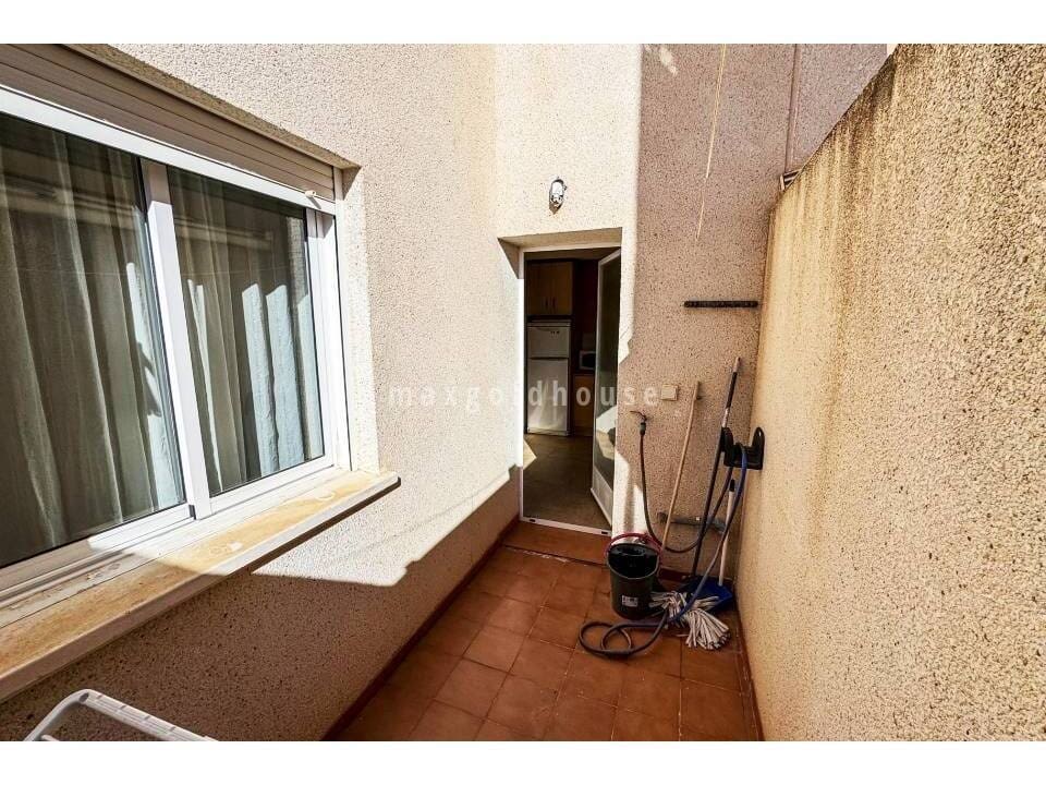 2 soveværelse Lejlighed til salg i Torrevieja med swimmingpool - € 152.000 (Ref: 9687640)