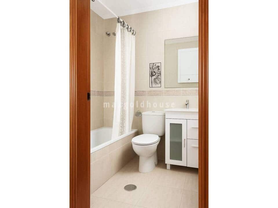 2 Zimmer Apartment zu verkaufen in Torrevieja mit Pool - 139.900 € (Ref: 9687641)