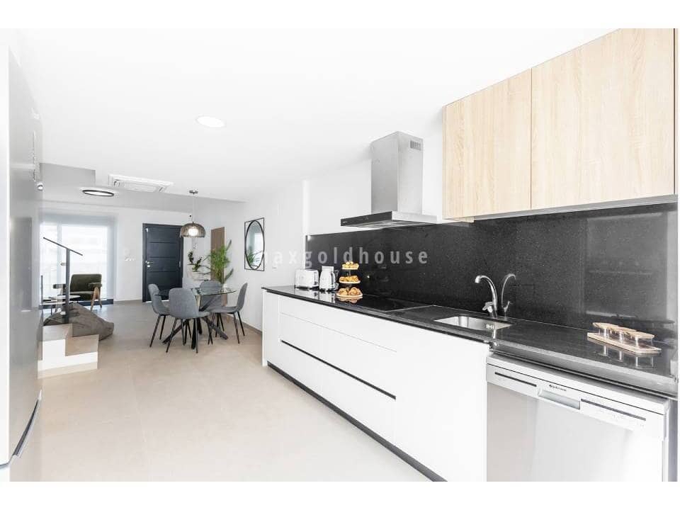 Casa de 4 habitaciones en Rafal en venta con piscina - 269.000 € (Ref: 9688609)