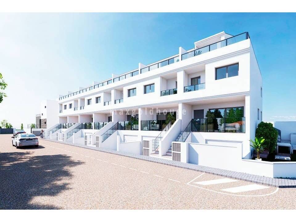 Casa de 4 habitaciones en Rafal en venta con piscina - 269.000 € (Ref: 9688609)