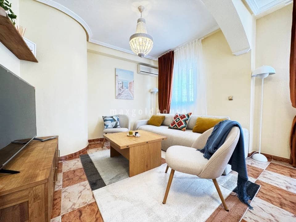 2 soveværelse Rækkehus til salg i Orihuela Costa med swimmingpool - € 229.900 (Ref: 9694493)