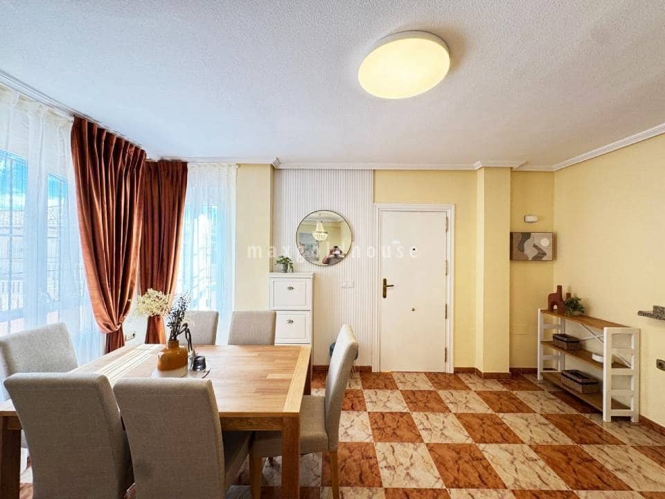 2 soveværelse Rækkehus til salg i Orihuela Costa med swimmingpool - € 229.900 (Ref: 9694493)