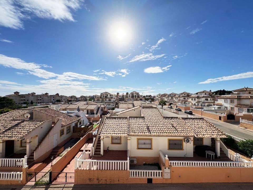 2 soveværelse Rækkehus til salg i Orihuela Costa med swimmingpool - € 229.900 (Ref: 9694493)