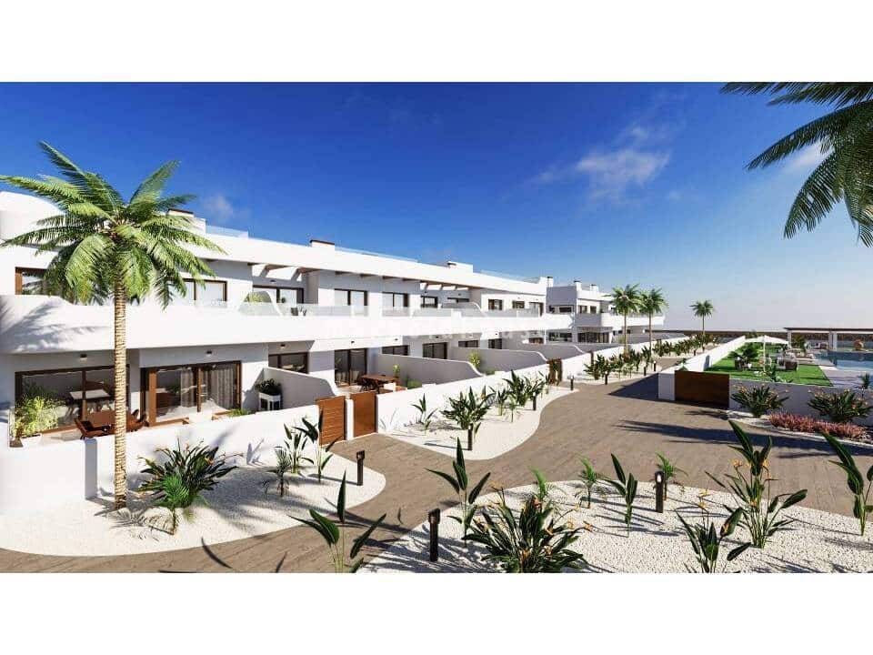 Apartamento de 2 habitaciones en Los Alcázares en venta con piscina - 279.900 € (Ref: 9696905)