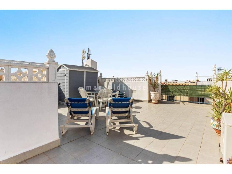 2 bedroom Apartment for sale in El Chaparral with pool - € 140,000 (Ref: 9706020)