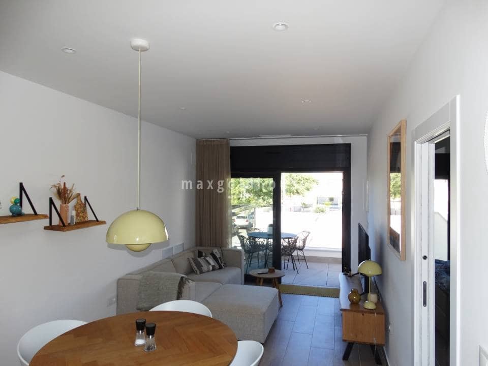 3 bedroom Apartment for sale in Pilar de la Horadada with pool - € 325,000 (Ref: 9706021)