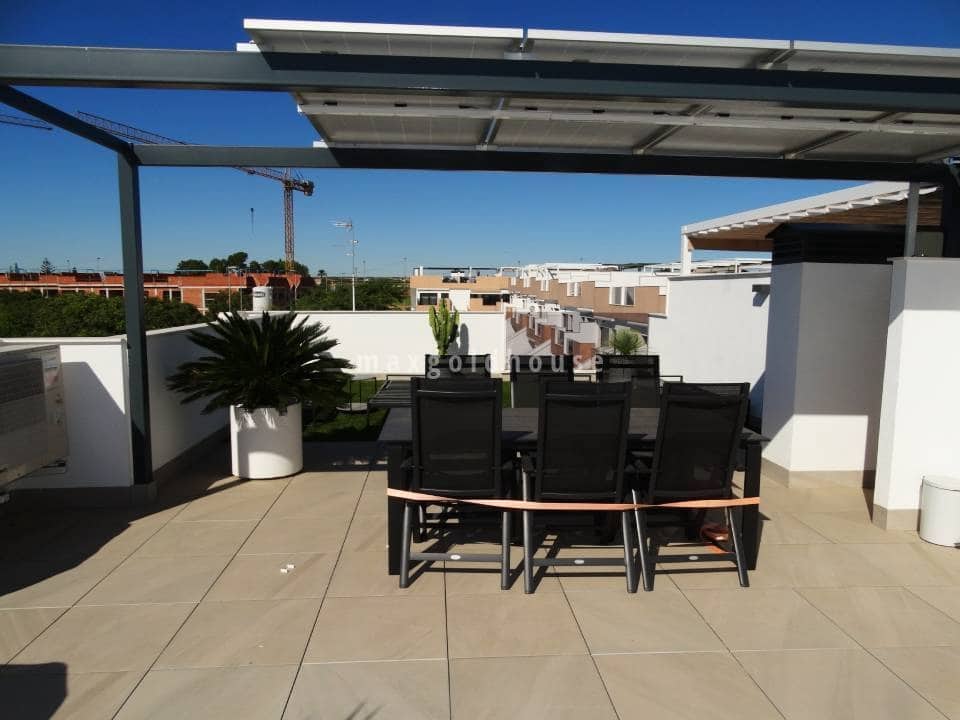 3 bedroom Apartment for sale in Pilar de la Horadada with pool - € 325,000 (Ref: 9706021)