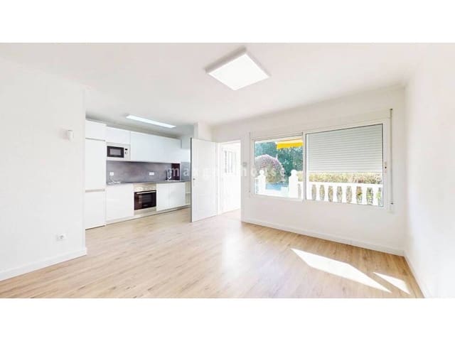 Apartamento de 2 habitaciones en Villamartin, Orihuela en venta - 225.000 € (Ref: 9708173)