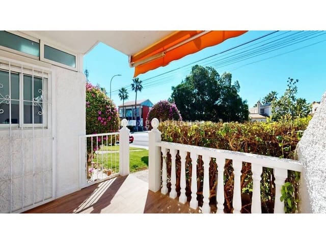 Apartamento de 2 habitaciones en Villamartin, Orihuela en venta - 225.000 € (Ref: 9708173)