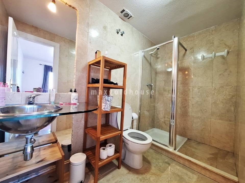 3 bedroom Apartment for sale in Villamartin with pool - € 225,000 (Ref: 9709174)