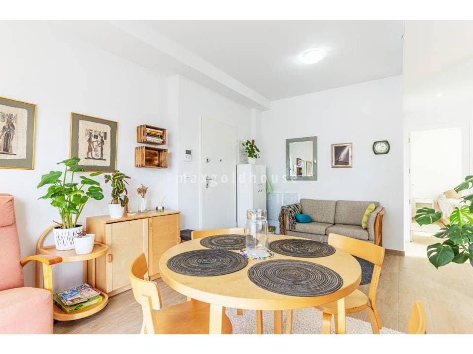 2 slaapkamer Appartement te koop in Torrevieja met zwembad - € 215.000 (Ref: 9714218)