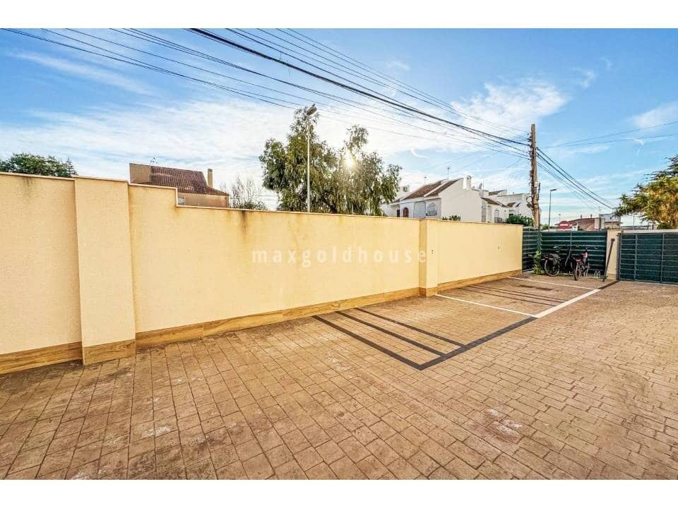 2 slaapkamer Appartement te koop in Torrevieja met zwembad - € 215.000 (Ref: 9714218)