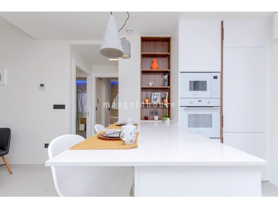 2 sypialnia Apartament na sprzedaż w Los Balcones z basenem - 285 000 € (Ref: 9729751)