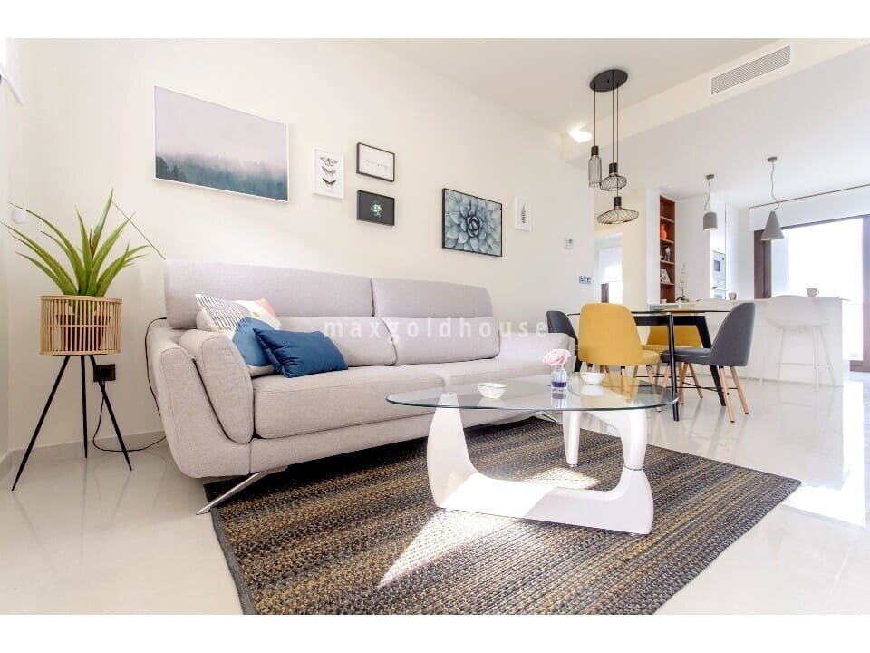 2 sypialnia Apartament na sprzedaż w Los Balcones z basenem - 285 000 € (Ref: 9729751)