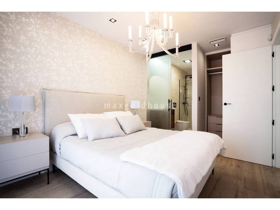 3 bedroom Apartment for sale in Villamartin with pool - € 363,500 (Ref: 9729760)