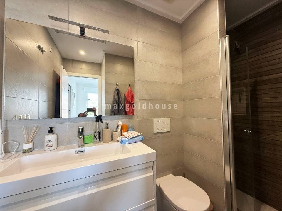 2 bedroom Apartment for sale in Villamartin with pool - € 259,000 (Ref: 9737717)